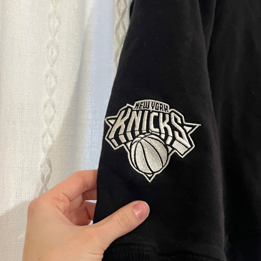 Black Knicks NYON Half-Zip Small Sweatshirt - Picture 4 of 8
